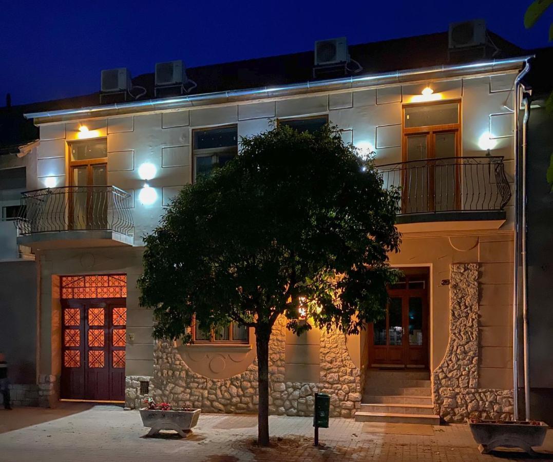 Holiday Apartmanhaz Харканы Экстерьер фото