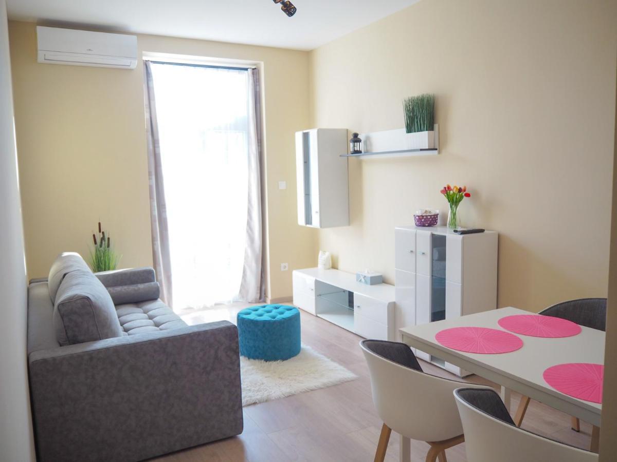 Holiday Apartmanhaz Харканы Экстерьер фото