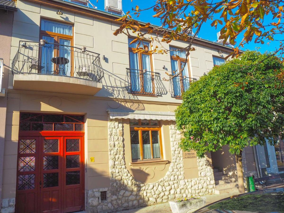 Holiday Apartmanhaz Харканы Экстерьер фото
