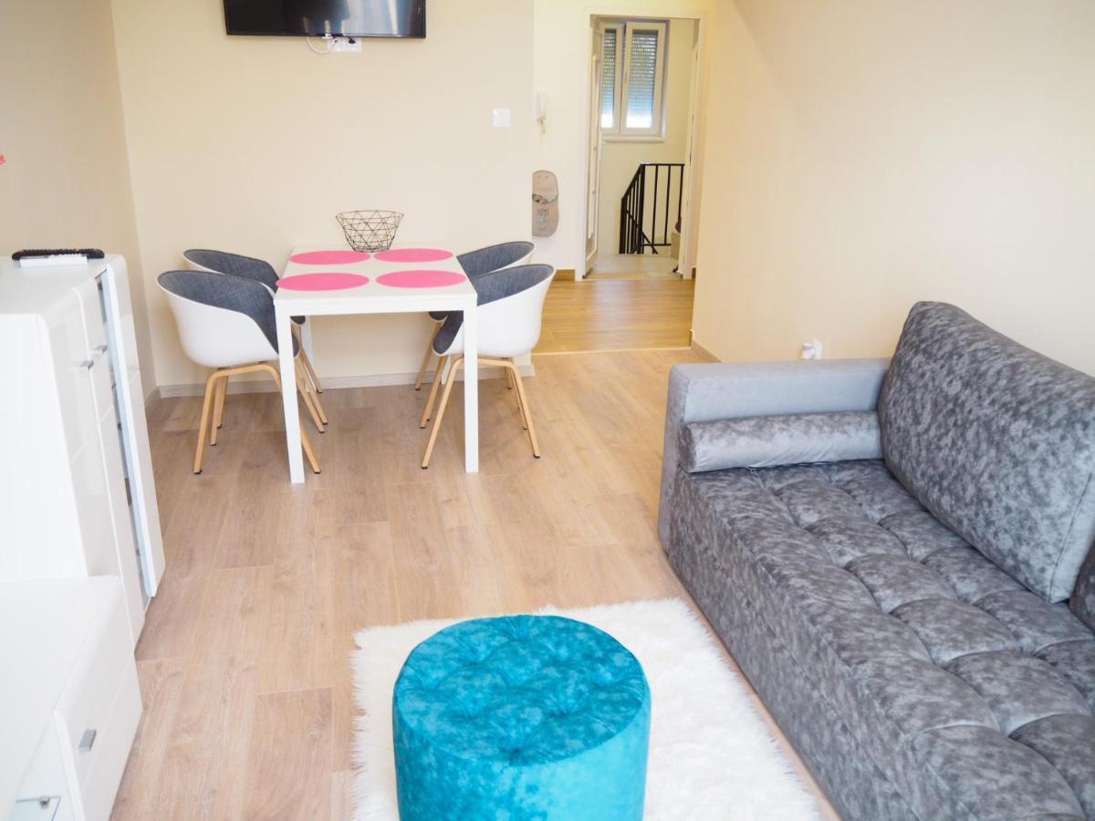 Holiday Apartmanhaz Харканы Экстерьер фото