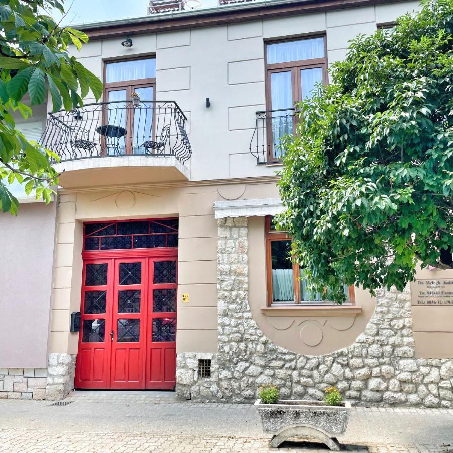 Holiday Apartmanhaz Харканы Экстерьер фото